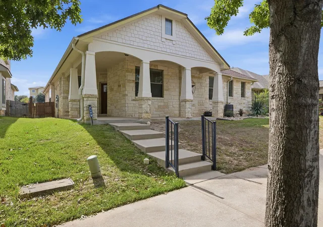 Photo 1 of Single family home for sale at 209 Sycamore St, Georgetown, TX 78633 | MLS# 2373717 | Listing updated on 2026-10-29