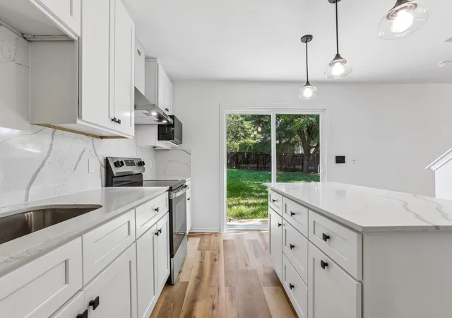 Single family home for sale at 4504 Lyra Cir, Austin, TX 78744 | MLS# 5114431