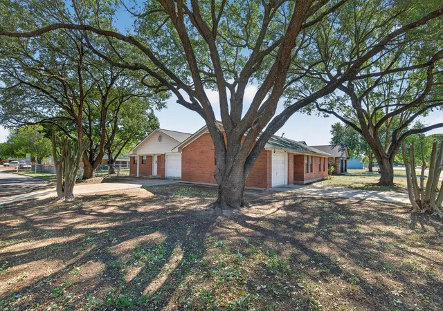 Photo 1 of Multi family home for sale at 900 Crockett St, Lockhart, TX 78644 | MLS# 4844774 | Listing updated on 2026-10-29