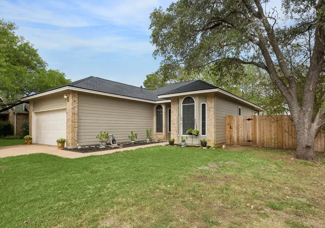 Single family home for sale at 3100 Foxton Cv, Austin, TX 78748 | MLS# 4330284