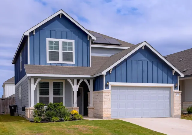 Photo 1 of Single family home for sale at 4091 Paddock Trl, Seguin, TX 78155 | MLS# 2440588 | Listing updated on 2026-10-29