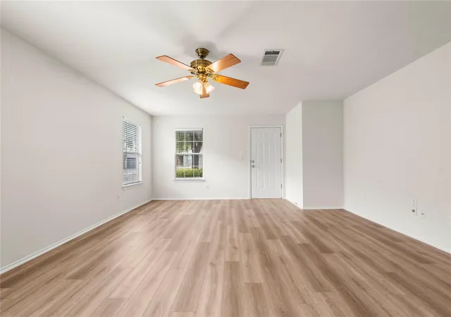 Photo 4 of Single family home for sale at 17411 Dashwood Crk Dr, Pflugerville, TX 78660 | MLS# 6401407 | Listing updated on 2026-10-30