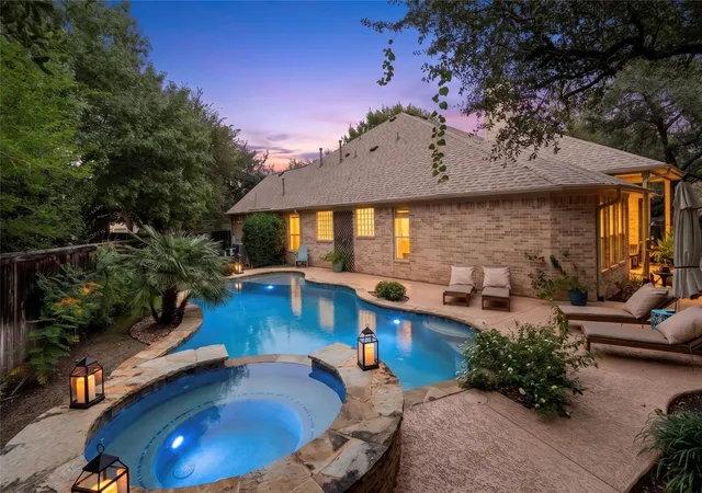 Single family home for sale at 6917 Seneca Fls Ln, Austin, TX 78739 | MLS# 2281039