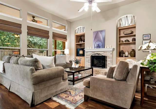 Photo 2 of Single family home for sale at 6917 Seneca Fls Ln, Austin, TX 78739 | MLS# 2281039 | Listing updated on 2026-10-30