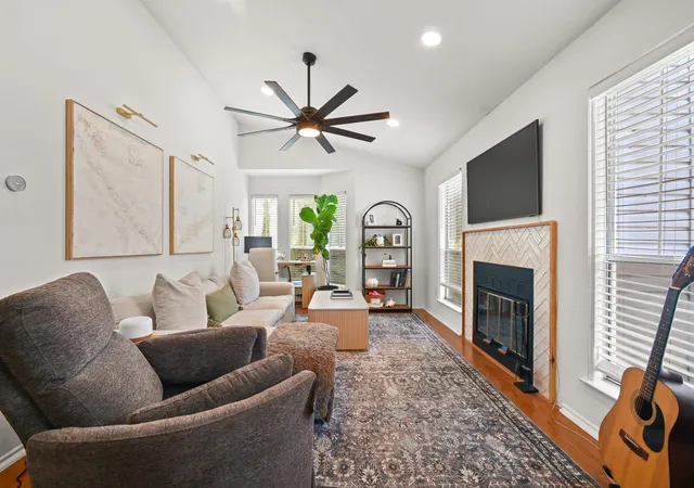 Photo 2 of Condo for sale at 2520 Quarry Rd #304, Austin, TX 78703 | MLS# 4143785 | Listing updated on 2026-10-29