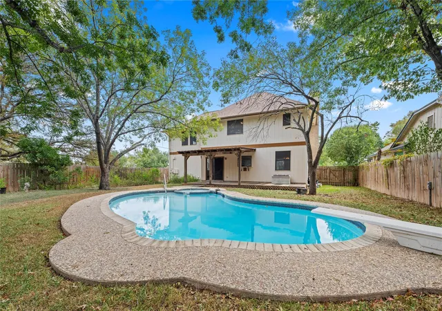 Single family home for sale at 1804 Hunters Trl, Round Rock, TX 78681 | MLS# 6889632