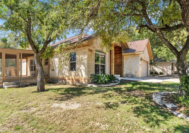 Photo 3 of Single family home for sale at 104 Vandeventer Dr, Burnet, TX 78611 | MLS# 5579483 | Listing updated on 2026-10-30