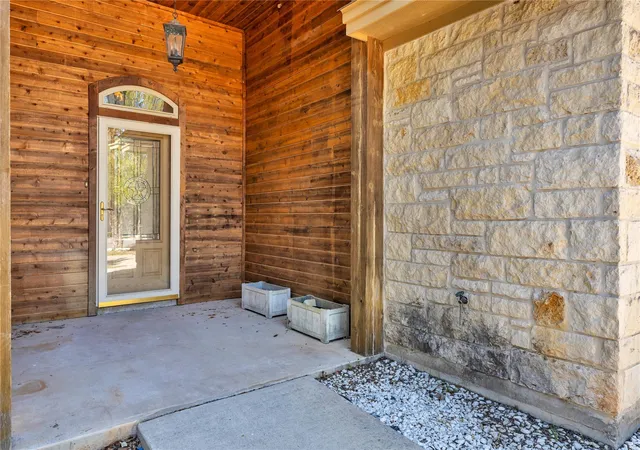 Photo 4 of Single family home for sale at 104 Vandeventer Dr, Burnet, TX 78611 | MLS# 5579483 | Listing updated on 2026-10-30