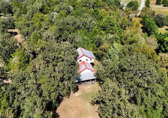 Photo 1 of Single family home for sale at 191 Pine Valley Loop, Smithville, TX 78957 | MLS# 9925519 | Listing updated on 2026-10-30