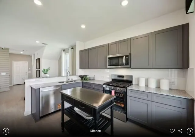 Photo 4 of Single family home for sale at 120 Eagle Valley Dr, Elgin, TX 78621 | MLS# 4549479 | Listing updated on 2026-10-29