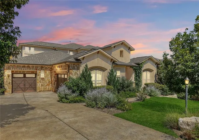 Single family home for sale at 304 Duffy Ln, Austin, TX 78738 | MLS# 9532485