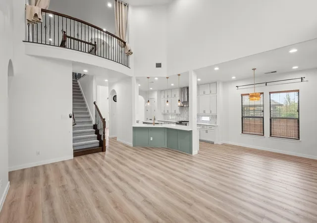 Photo 2 of Single family home for sale at 5517 Pincushion Daisy Dr, Austin, TX 78739 | MLS# 6492419 | Listing updated on 2026-10-30