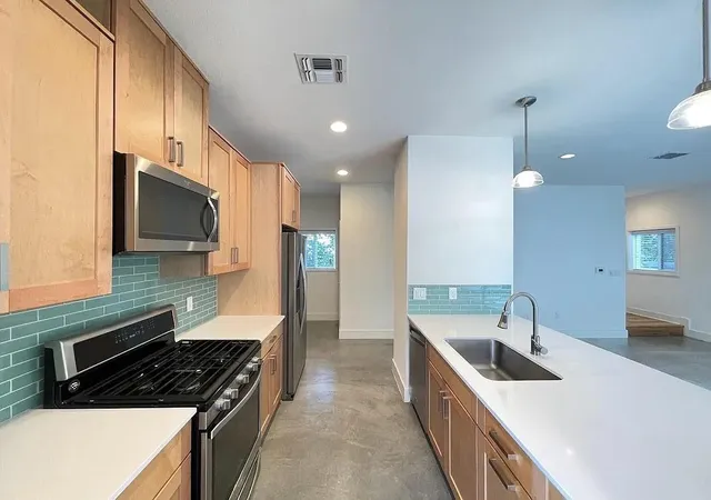 Photo 3 of Condo for sale at 2101 Montopolis Dr #20, Austin, TX 78741 | MLS# 5118267 | Listing updated on 2026-10-30