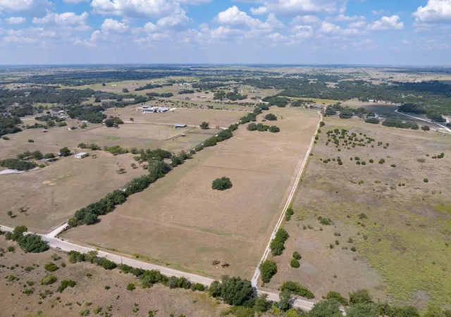 Photo 1 of Single family home for sale at 650 County Rd 204, Liberty Hill, TX 78642 | MLS# 1041891 | Listing updated on 2026-10-30
