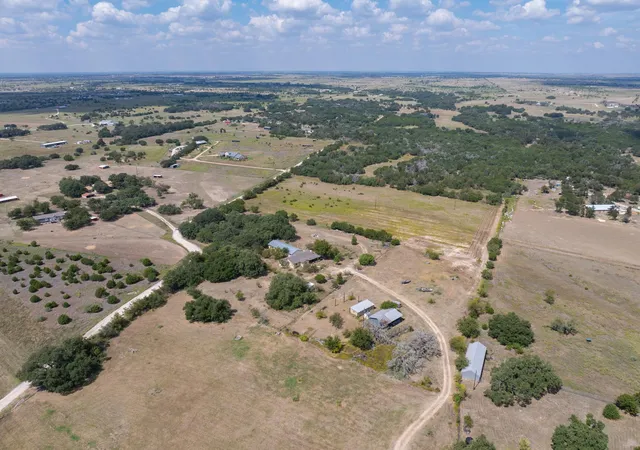 Photo 4 of Single family home for sale at 650 County Rd 204, Liberty Hill, TX 78642 | MLS# 1041891 | Listing updated on 2026-10-30