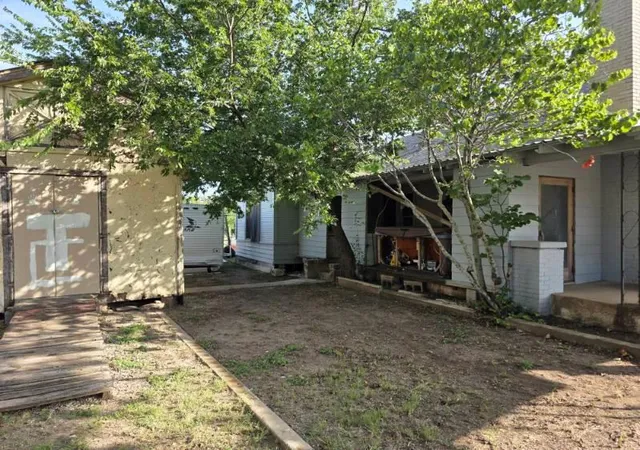 Photo 3 of Single family home for sale at 311 W Main St, Lometa, TX 76853 | MLS# 6156307 | Listing updated on 2026-10-30