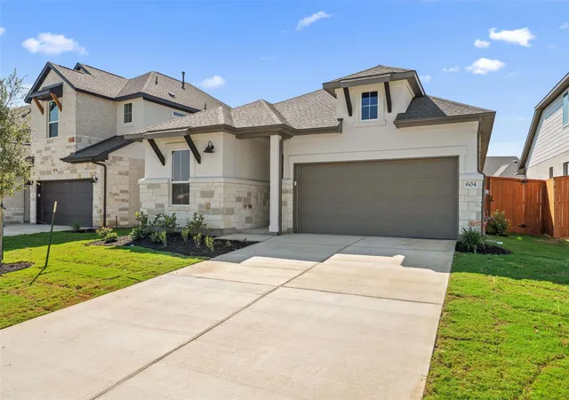 Photo 2 of Single family home for sale at 604 Lariat Loop, Liberty Hill, TX 78642 | MLS# 9627536 | Listing updated on 2026-10-30