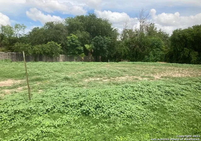 Photo 1 of Sale Pending at 113 Sutton Pl Lot #12, Uvalde, TX 78801 | MLS# 1533959 | Listing updated on 2025-12-17