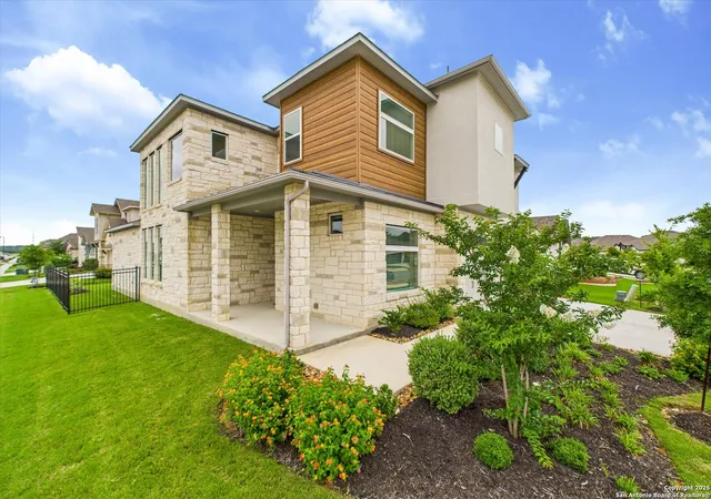 Photo 3 of Sale Pending at 76 Simpatico, Boerne, TX 78006 | MLS# 1582637 | Listing updated on 2025-12-02