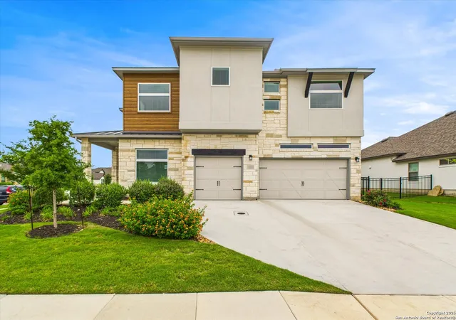 Photo 4 of Sale Pending at 76 Simpatico, Boerne, TX 78006 | MLS# 1582637 | Listing updated on 2025-12-02