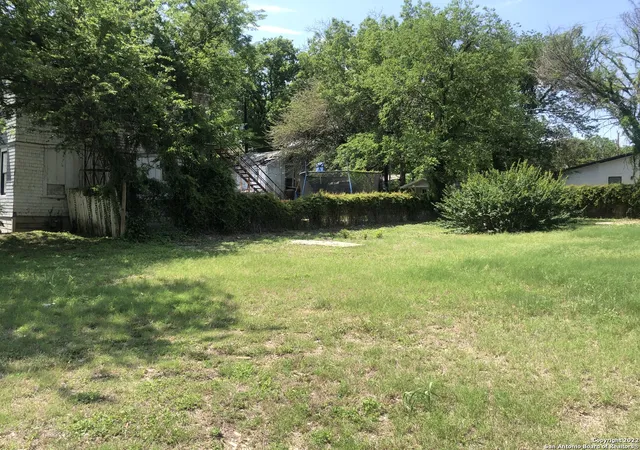 Photo 2 of Land for sale at 233 E Craig Pl, San Antonio, TX 78212 | MLS# 1606194 | Listing updated on 2026-05-03