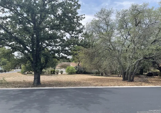 3rd image of 100 Burr Oak, Horseshoe Bay, TX 78657 | MLS# 1612319