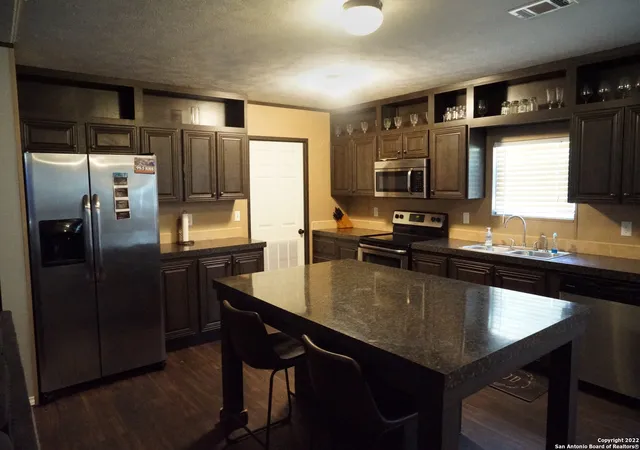 Photo 4 of Sale Pending at 10179 Commerce St, Atascosa, TX 78002 | MLS# 1617902 | Listing updated on 2022-11-07