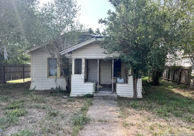 Photo 1 of Single family home for sale at 1210 King David Dr, Three Rivers, TX 78071 | MLS# 1622477 | Listing updated on 2026-08-19