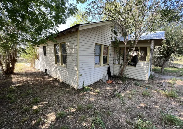 Photo 3 of Single family home for sale at 1210 King David Dr, Three Rivers, TX 78071 | MLS# 1622477 | Listing updated on 2026-08-19