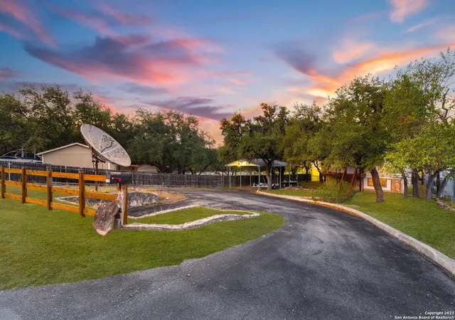 3rd image of 1079 Pebble Beach Rd, Lakehills, TX 78063 | MLS# 1636866