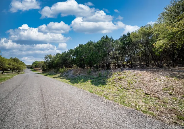 Photo 4 of Land for sale at 1752 Trailridge Dr, Canyon Lake, TX 78133 | MLS# 1660977 | Listing updated on 2026-08-21