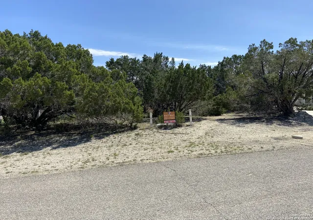 2nd image of 0 Diamondhead, Canyon Lake, TX 78133 | MLS# 1675906