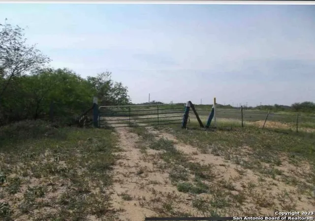 2nd image of 10359/10405 Poteet Jourdanton Fwy, San Antonio, TX 78224 | MLS# 1680871