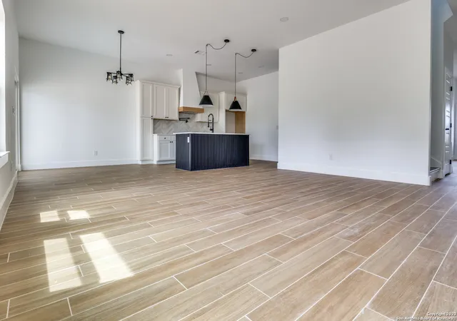 4th image of 422 S Calvin Barrett, Blanco, TX 78606 | MLS# 1683926