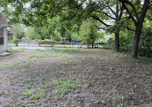 Photo 1 of Land for sale at 412 Moten Alley, San Antonio, TX 78202 | MLS# 1687655 | Listing updated on 2026-07-29