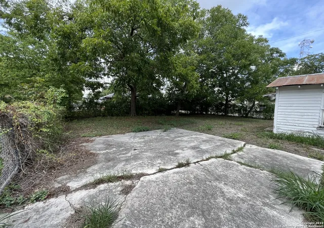 Photo 3 of Land for sale at 412 Moten Alley, San Antonio, TX 78202 | MLS# 1687655 | Listing updated on 2026-07-29