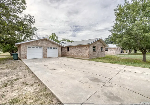 1st image of 415 Ham Ln, Uvalde, TX 78801 | MLS# 1688321