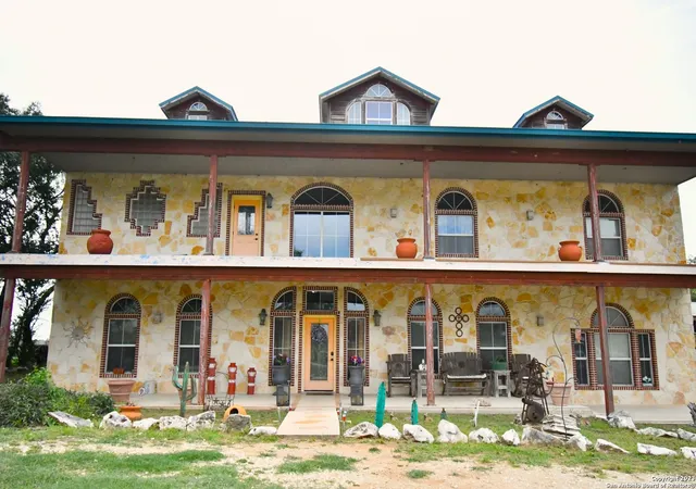 Photo 1 of Single family home for sale at 8389 E Loop 1604 S, Adkins, TX 78101 | MLS# 1694076 | Listing updated on 2025-10-19