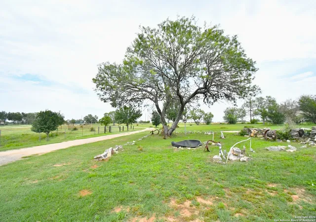 Photo 4 of Single family home for sale at 8389 E Loop 1604 S, Adkins, TX 78101 | MLS# 1694076 | Listing updated on 2025-10-19