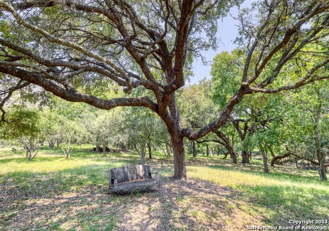 3rd image of 28 N River Pl Rd, Rio Frio, TX 78879 | MLS# 1696153