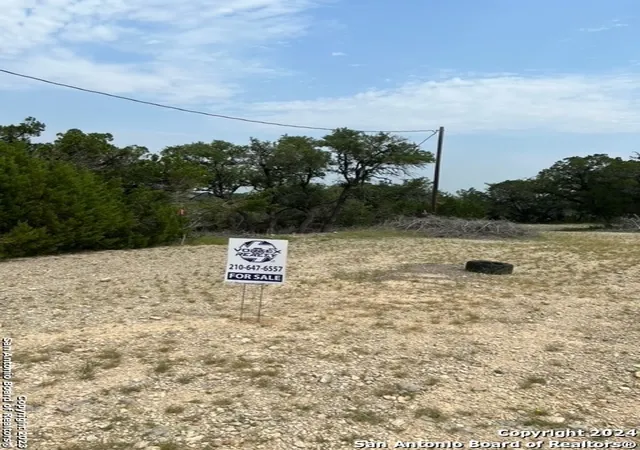 Photo 3 of Sale Pending at 398 Atascosa Rd, Bandera, TX 78003 | MLS# 1696877 | Listing updated on 2025-10-28
