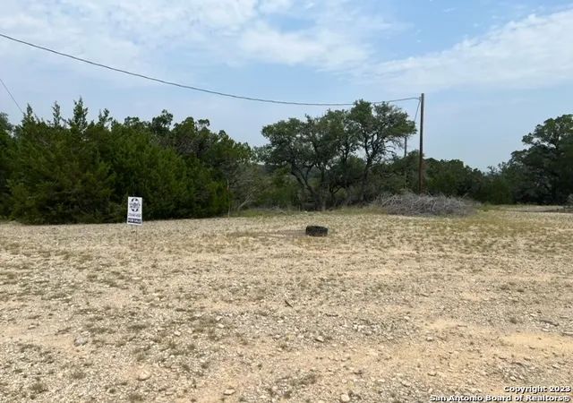 Photo 4 of Sale Pending at 398 Atascosa Rd, Bandera, TX 78003 | MLS# 1696877 | Listing updated on 2025-10-28