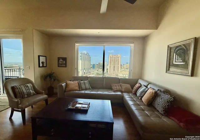 Homes for sale in San Antonio, TX | 215 N Center #1907, San Antonio, TX 78202 | MLS# 1697662