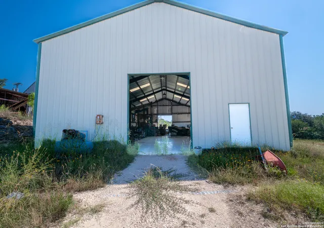 Photo 3 of Sale Pending at 17839 State Hwy 16 N, Medina, TX 78055 | MLS# 1699104 | Listing updated on 2026-09-25