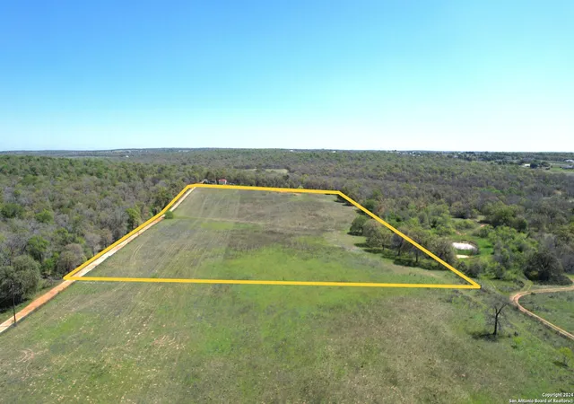 3rd image of 13746 Fm 539, La Vernia, TX 78121 | MLS# 1700846