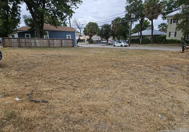 Photo 1 of Land for sale at 423 Dallas St, San Antonio, TX 78215 | MLS# 1701706 | Listing updated on 2025-07-12