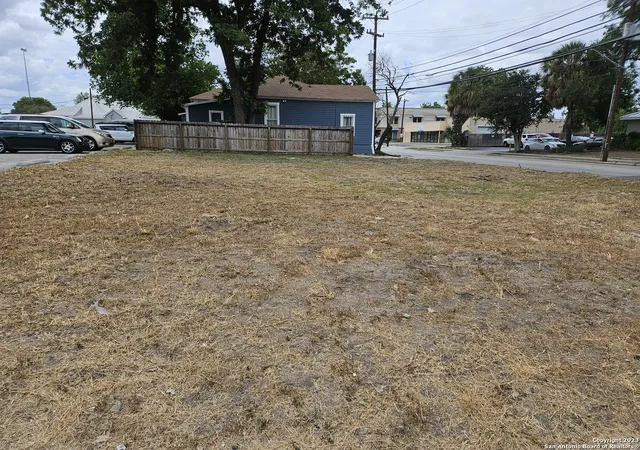 Photo 3 of Land for sale at 423 Dallas St, San Antonio, TX 78215 | MLS# 1701706 | Listing updated on 2025-07-12