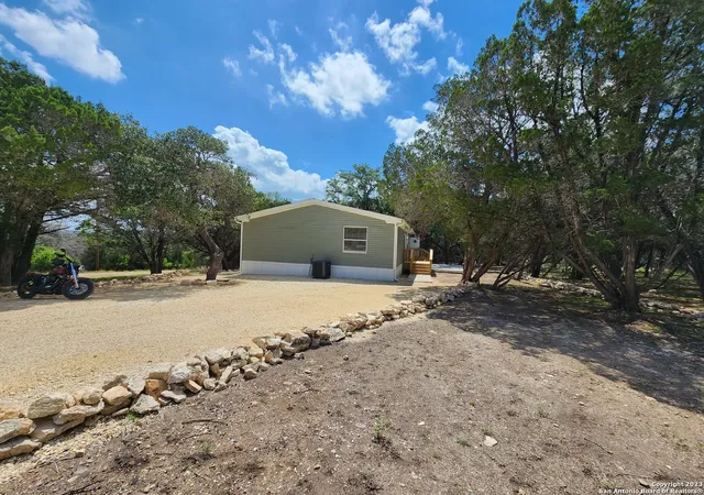 Photo 3 of Manufactured home for sale at 626 Brushy Creek Trail, Bandera, TX 78003 | MLS# 1702210 | Listing updated on 2025-10-31