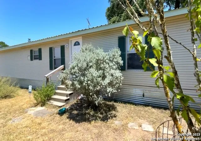 4th image of 568 Orbit Dr, Canyon Lake, TX 78133 | MLS# 1704313