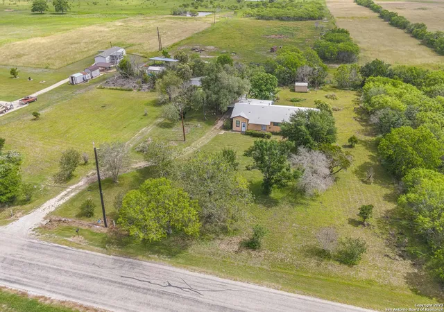 Homes for sale in Saint Hedwig, TX | 320 N Graytown Rd, Saint Hedwig, TX 78152 | MLS# 1708866